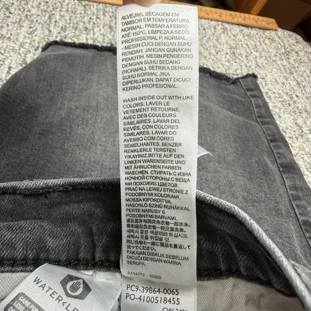 Levi's 405 Shorts Mens Size 40 Stretch Casual Denim Cut Off Jorts Black